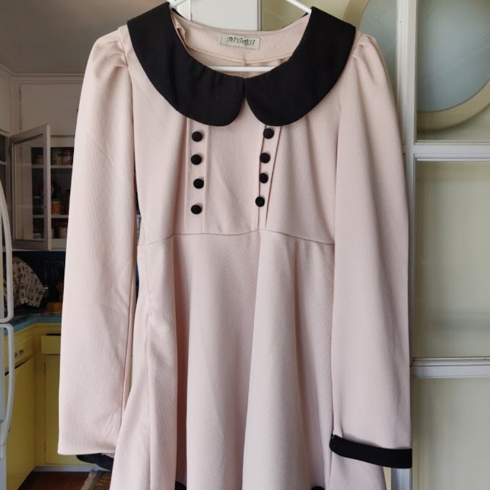 Short long sleeve dress